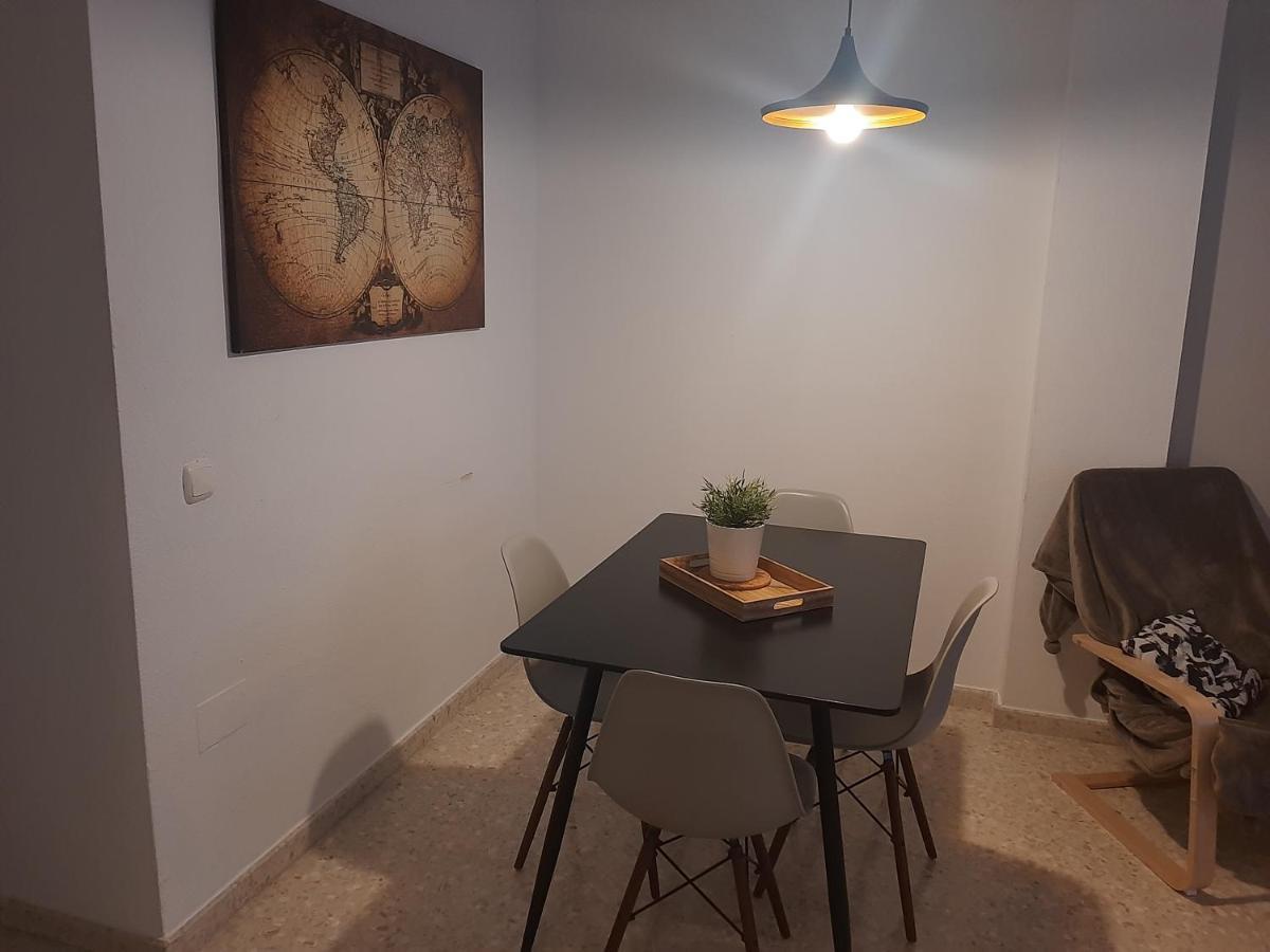Apartamento Con Parking Gratis En El Centro De Malaga Daire Dış mekan fotoğraf